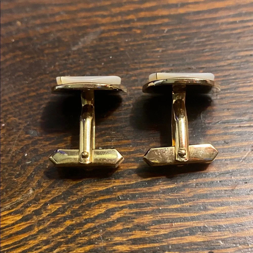 Vintage Swank Accessories gold tone white mother of pearl cuff links unisex